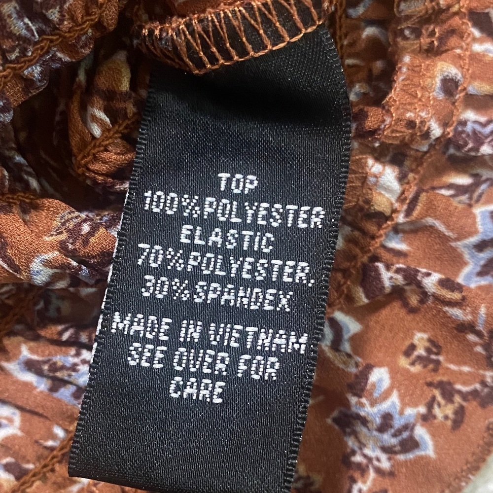 I.N. San Francisco Floral Smocked Top in Brown - Picture 10 of 15
